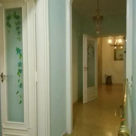 Dalida Проживание в семье *